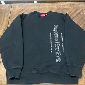 Supreme Side Logo New York Crewneck in Black
